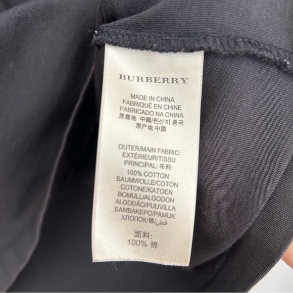 Burberry Men's small petite black crewneck short sleeve shirt Black logo - Picture 10 of 10